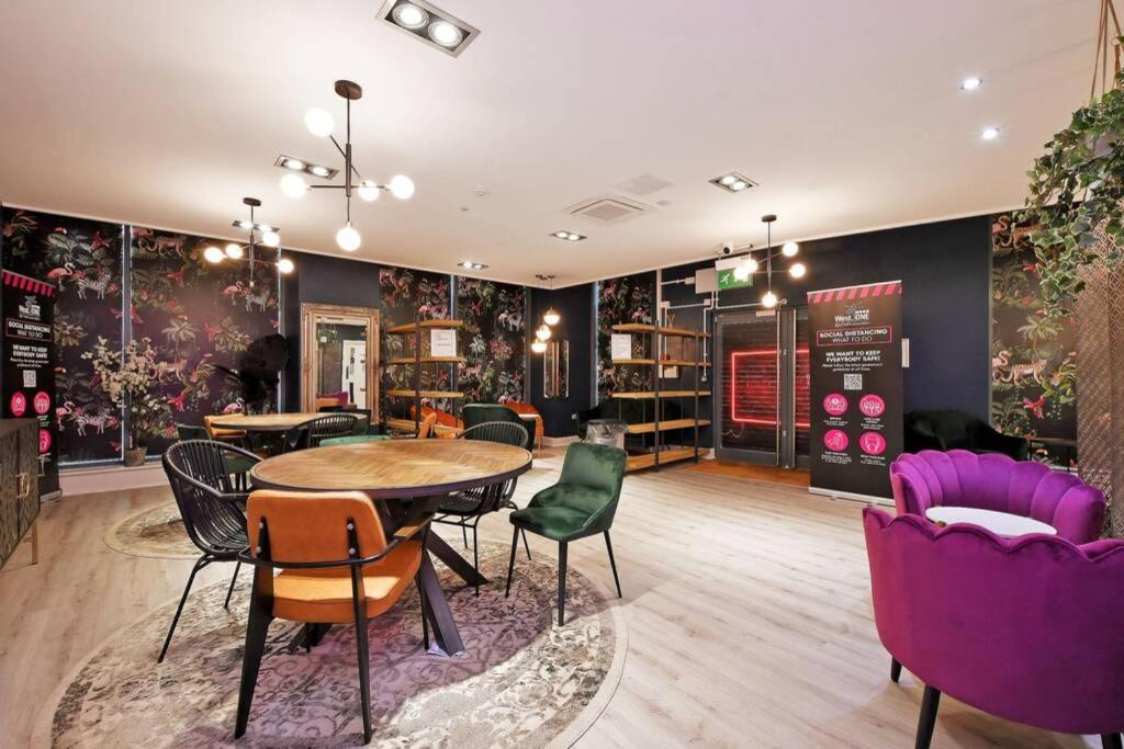 Modern, City Centre, Studio Apartment With Free Wifi, Gym Access, Netflix - West One Sheffield Exteriör bild
