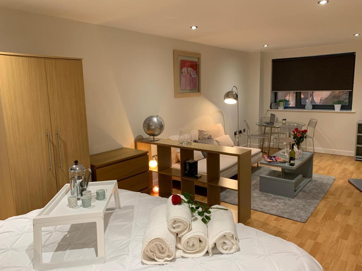 Modern, City Centre, Studio Apartment With Free Wifi, Gym Access, Netflix - West One Sheffield Exteriör bild